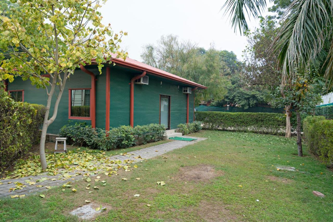 R C Palace Hotel Bhiwadi Exterior foto